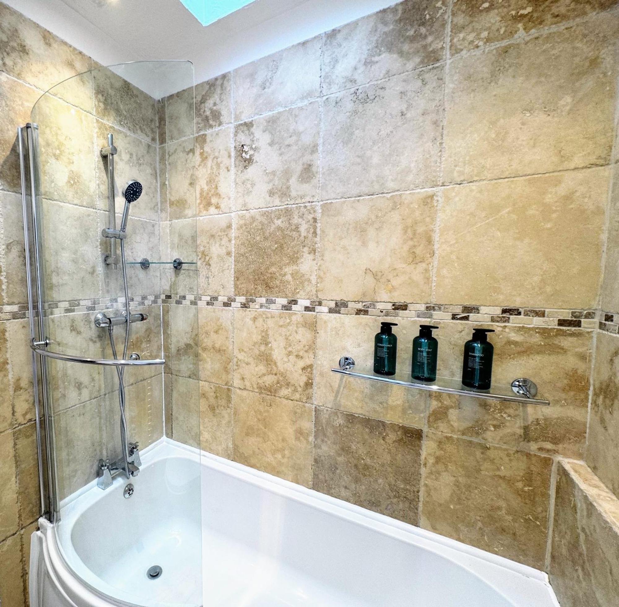 Cosy Home In City Centre โคล์เชสเตอร์ ภายนอก รูปภาพ
